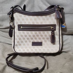 Dooney & Bourke crossbody purse